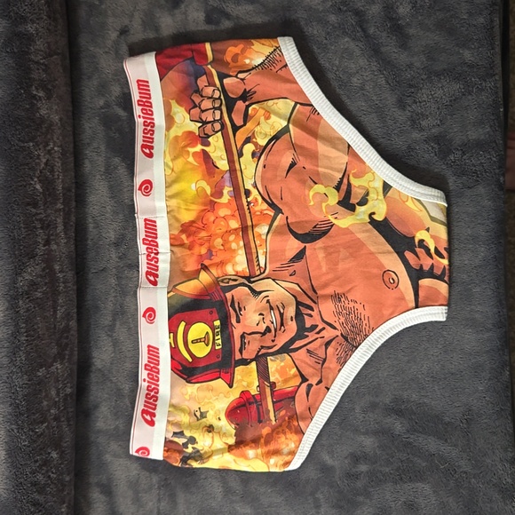 Vintage AussieBum Comic Hunk Briefs - Picture 3 of 3